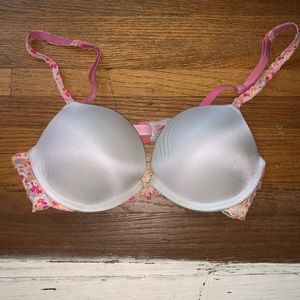 Victoria’s Secret bra